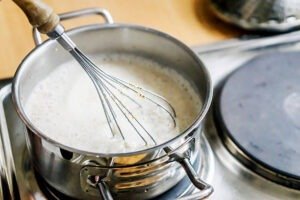 haciendo leche de maca